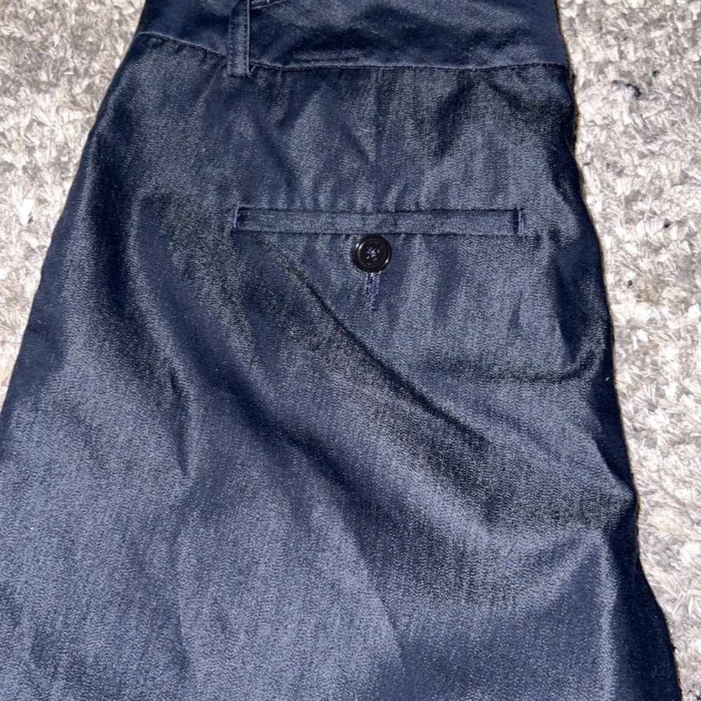 - Express Shorts - Picture 2 of 3